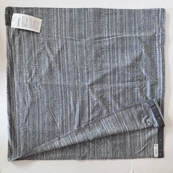 Lululemon Vinyasa Scarf - Picture 8 of 9